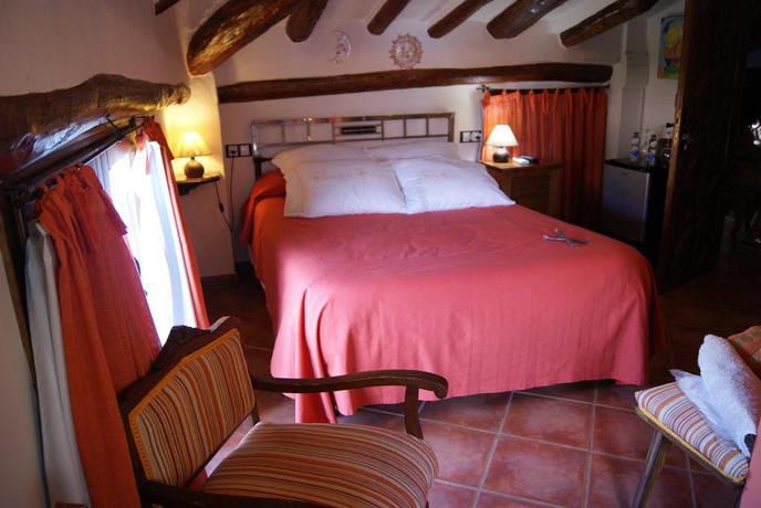 Imagen de la habitación del Hostal CASA DE LA FUENTE. Foto 4