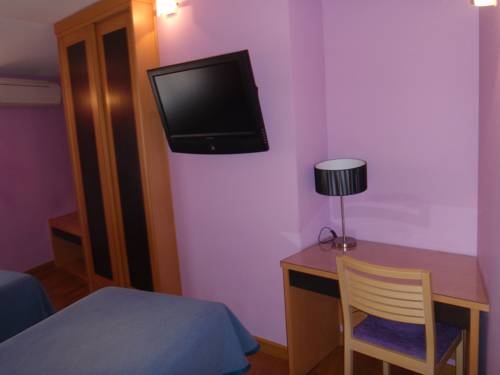 Imagen de la habitación del Hostal CC, Aranda de Duero. Foto 6
