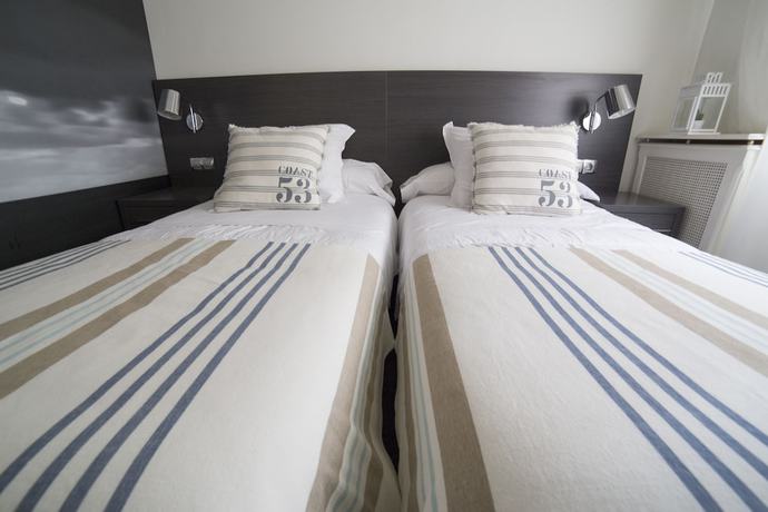 Imagen de la habitación del Hostal Cabo Mayor. Foto 18