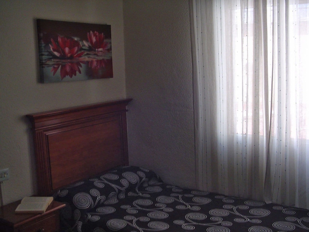 Imagen de la habitación del Hostal Cabrera. Foto 5