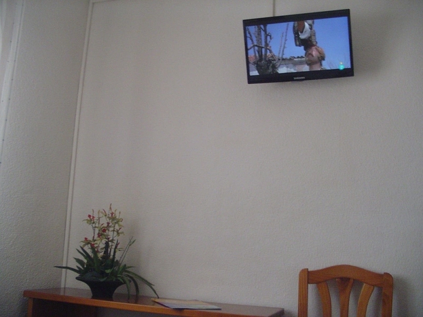 Imagen de la habitación del Hostal Cabrera. Foto 11