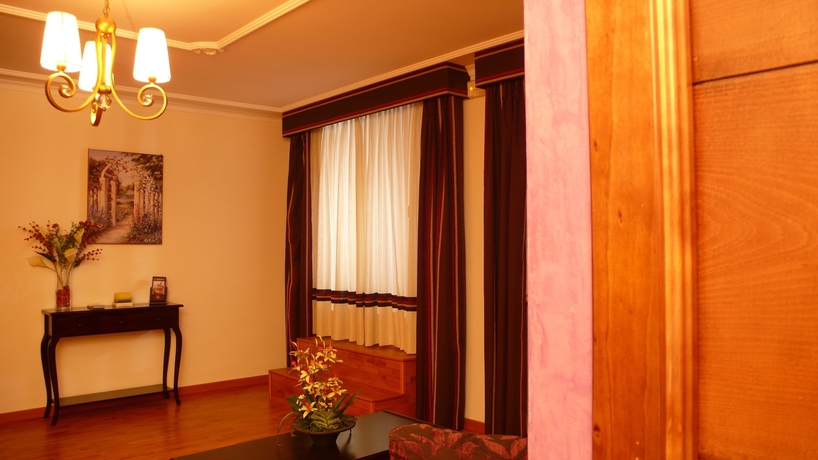 Imagen de los interiores del Hostal Cabrera. Foto 15