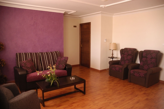 Imagen de los interiores del Hostal Cabrera. Foto 16