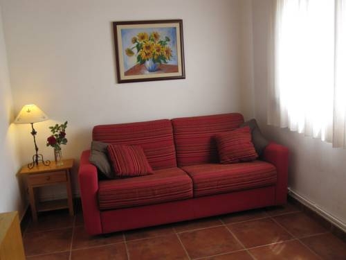 Imagen de la piscina del Hostal Cal Batista. Foto 16