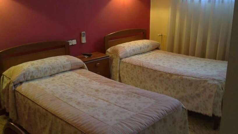 Imagen de la habitación del Hostal Cal Jaume. Foto 19