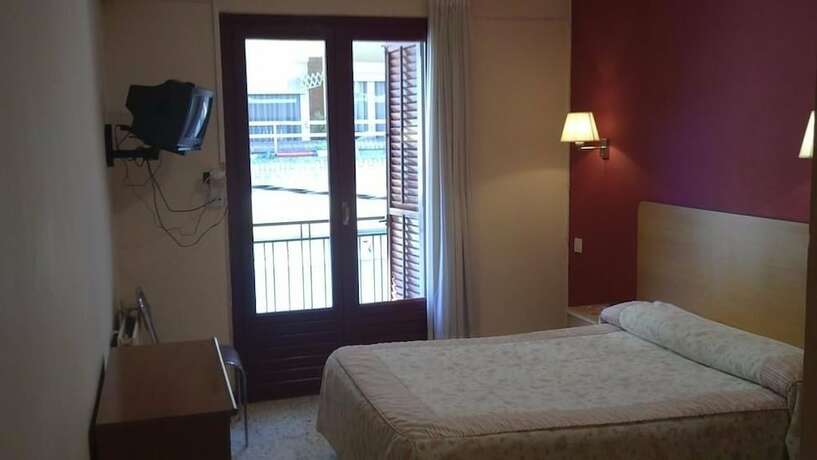 Imagen de la habitación del Hostal Cal Jaume. Foto 20