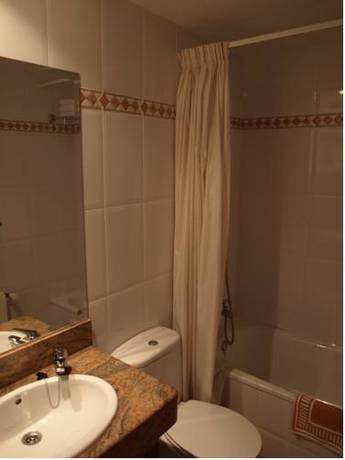 Imagen de la habitación del Hostal Cal Mestre. Foto 16