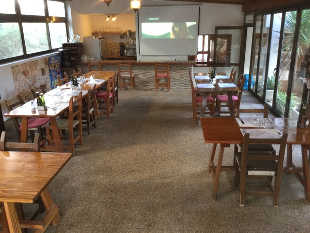 Imagen del bar/restaurante del Hostal Cala Boix. Foto 4