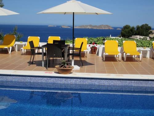 Imagen general del Hostal Cala Moli. Foto 2