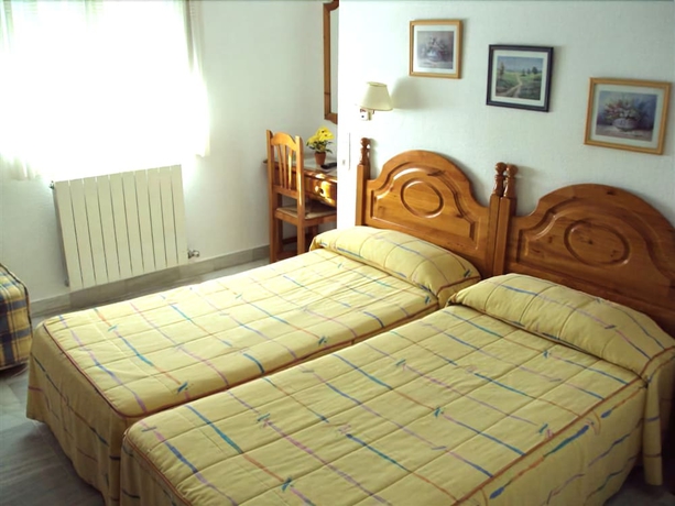 Imagen de la habitación del Hostal Camino Real, Granada. Foto 3