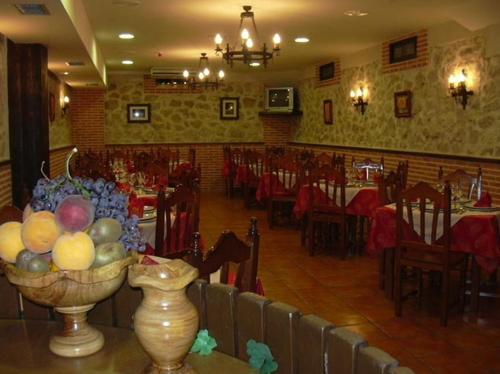 Imagen del bar/restaurante del Hostal Camino Real, Pedrajas de San Esteban. Foto 3