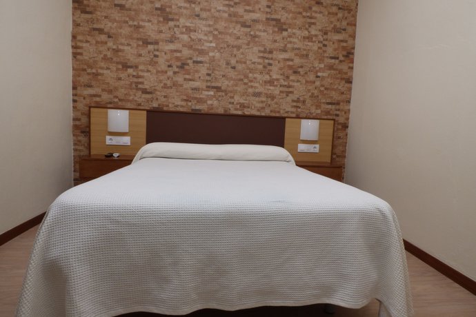 Imagen de la habitación del Hostal Campo Nuevo. Foto 11