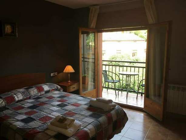 Imagen general del Hostal Can Baral.la. Foto 7