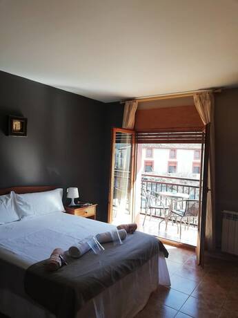 Imagen general del Hostal Can Baral.la. Foto 10