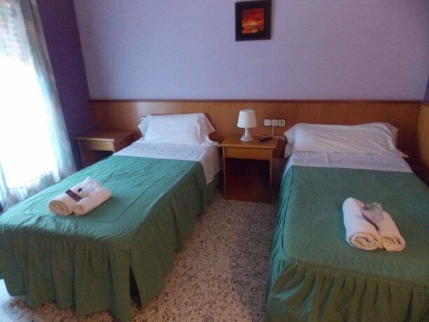 Imagen de la habitación del Hostal Can Baral.la. Foto 17