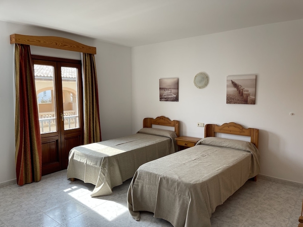 Imagen de la habitación del Hostal Can Gallu. Foto 8