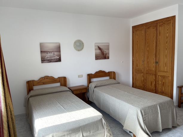 Imagen de la habitación del Hostal Can Gallu. Foto 12