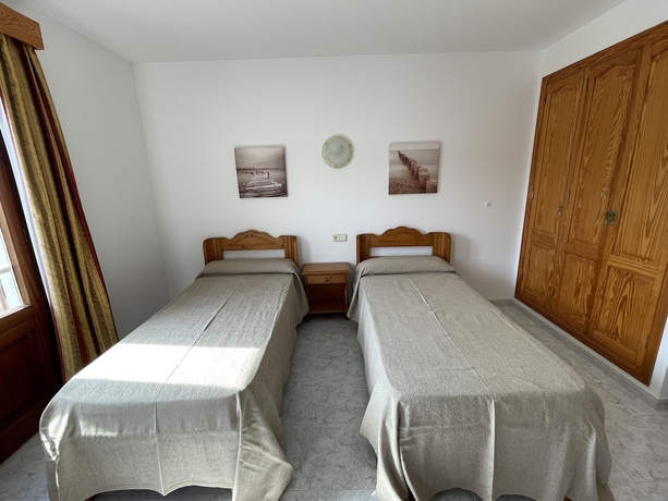 Imagen de la habitación del Hostal Can Gallu. Foto 15