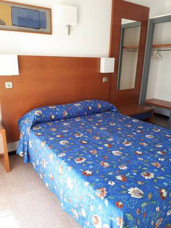 Imagen de la habitación del Hostal Can Gil. Foto 4