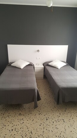 Imagen general del Hostal Can Joanet. Foto 16