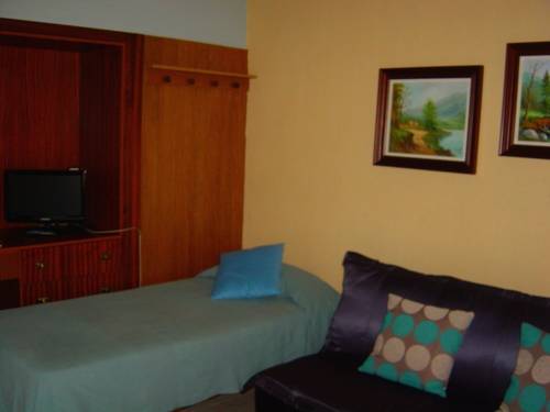 Imagen de la habitación del Hostal Can Massot. Foto 6
