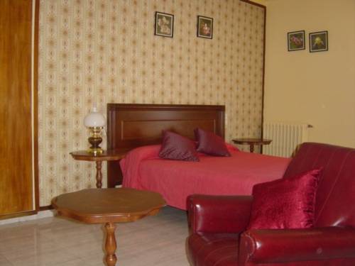 Imagen de la habitación del Hostal Can Massot. Foto 8