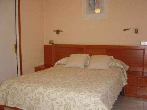 Imagen de la habitación del Hostal Can Massot. Foto 15