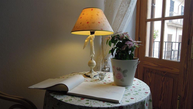 Imagen general del Hostal Ca'n Tiu. Foto 4