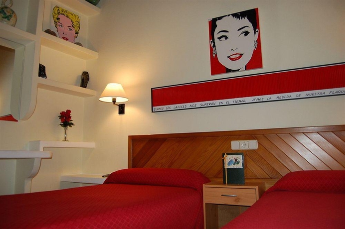 Imagen general del Hostal Ca'n Tiu. Foto 7