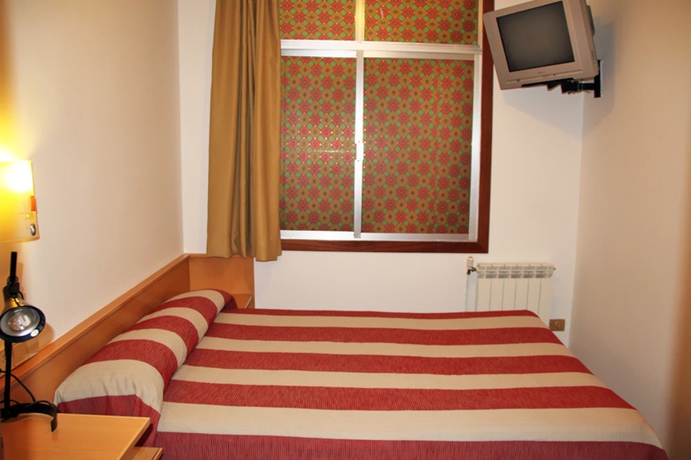 Imagen de la habitación del Hostal Carbonara. Foto 8