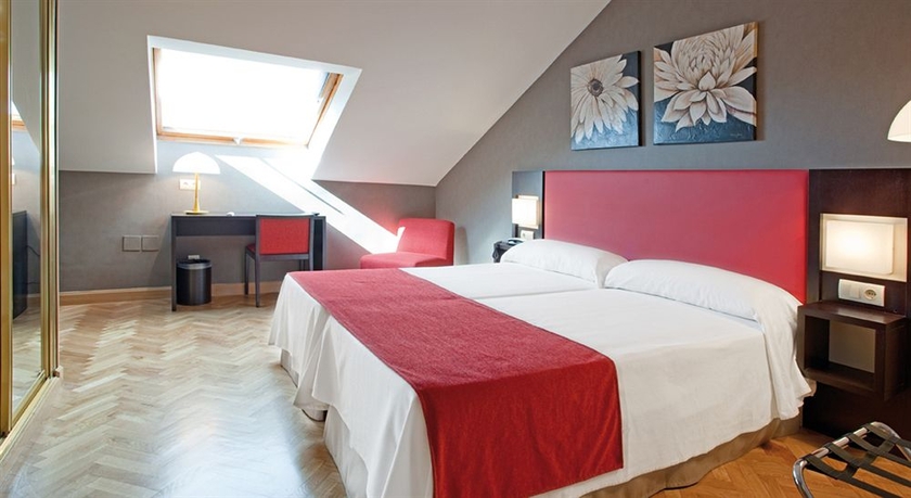 Imagen de la habitación del Hostal Carlos III, Getafe. Foto 5