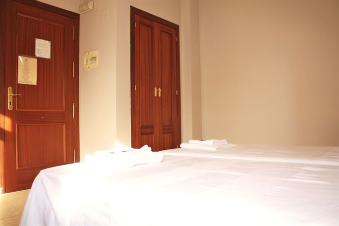 Imagen de la habitación del Hostal Carlos Ii. Foto 2