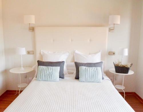 Imagen de la habitación del Hostal Carlos V, Puebla de Sanabria. Foto 4