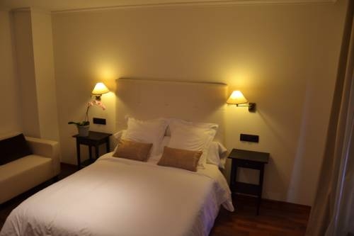 Imagen de la habitación del Hostal Carlos V, Puebla de Sanabria. Foto 6