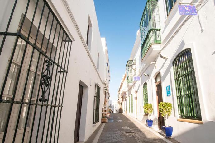 Imagen de los exteriores del Hostal Casa Alborada. Foto 10