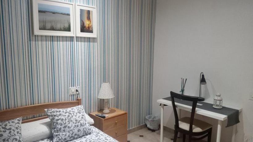 Imagen de la habitación del Hostal Casa Angela. Foto 5