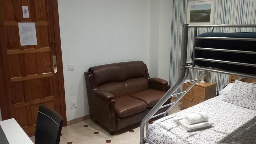 Imagen de la habitación del Hostal Casa Angela. Foto 6