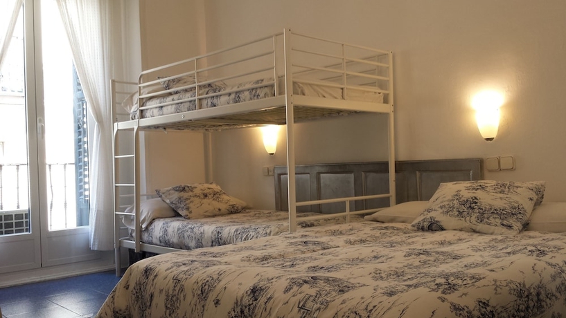 Imagen de la habitación del Hostal Casa Chueca. Foto 6