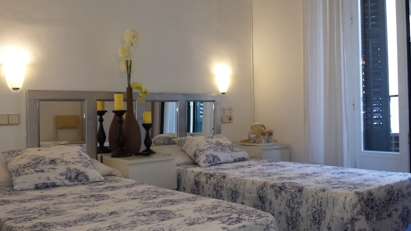 Imagen de la habitación del Hostal Casa Chueca. Foto 16