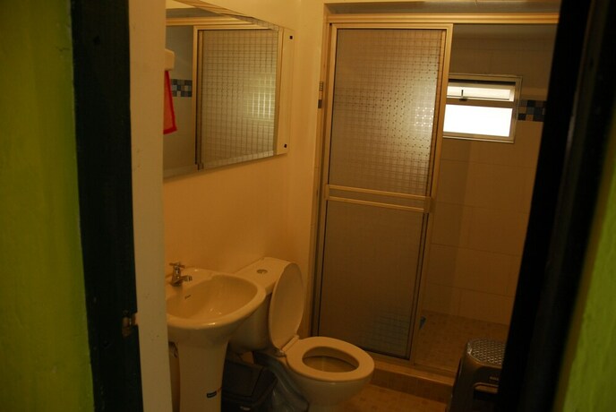 Imagen de la habitación del Hostal Casa Colibr&iacute;, Bogot&aacute;. Foto 7