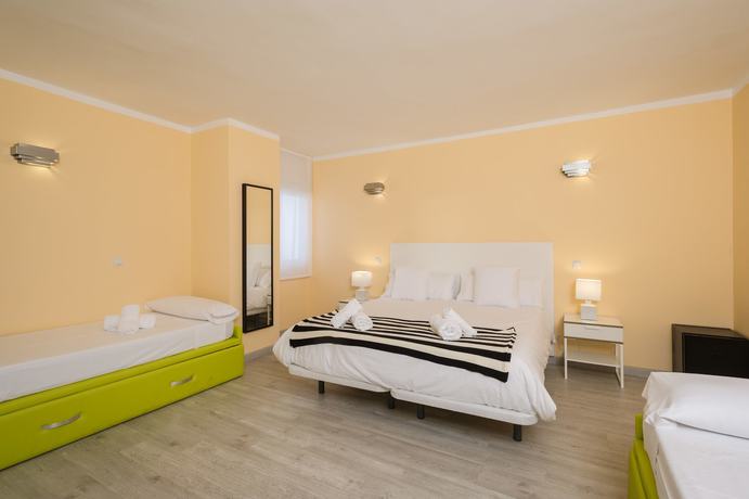 Imagen de la habitación del Hostal Casa Dalia. Foto 4