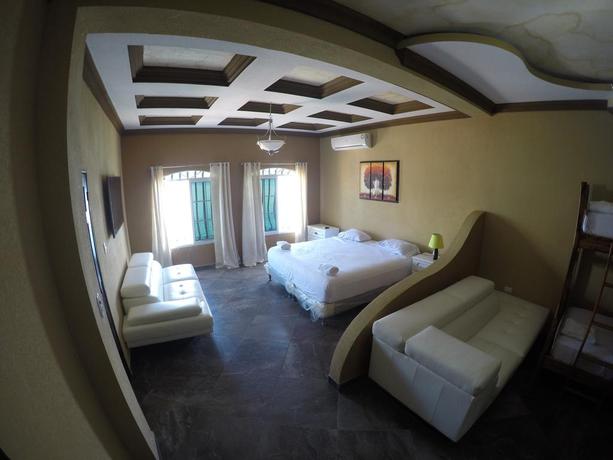 Imagen de la habitación del Hostal Casa De Grethel. Foto 4