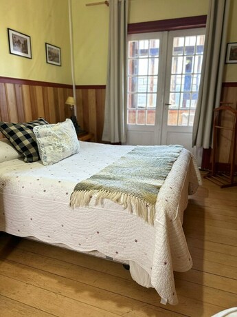Imagen de la habitación del Hostal Casa Droppelman. Foto 18