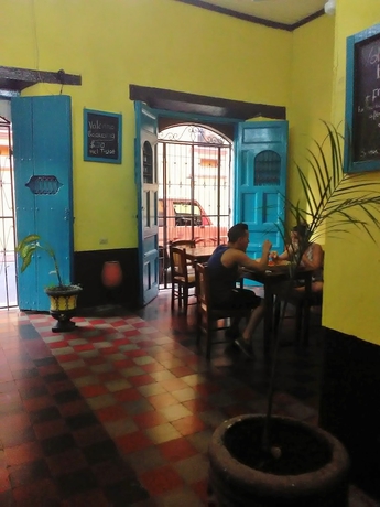 Imagen del bar/restaurante del Hostal Casa Ivana - Hostel. Foto 4