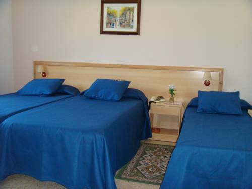 Imagen de la habitación del Hostal Casa Joan. Foto 3