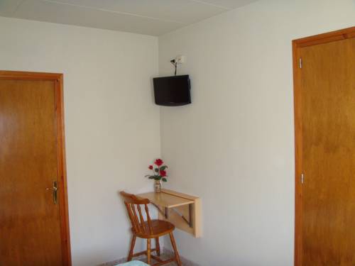 Imagen de la habitación del Hostal Casa Joan. Foto 7