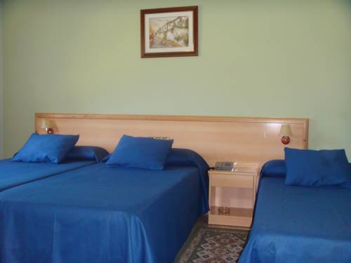 Imagen de la habitación del Hostal Casa Joan. Foto 10