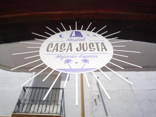 Imagen de los exteriores del Hostal Casa Justa. Foto 13