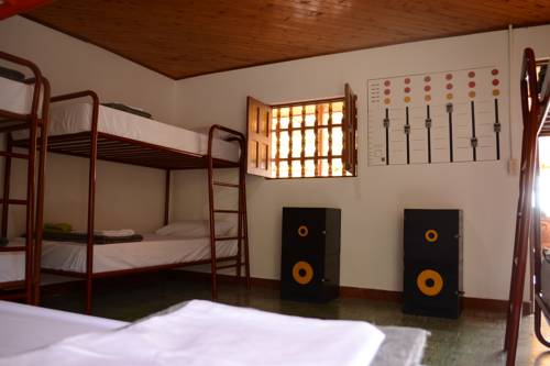 Imagen de la habitación del Hostal Casa Kayam Alojamiento Creativo Y Residencia Art&iacute;stica. Foto 5