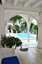 Imagen de la piscina del Hostal Casa Mara Cartagena. Foto 6